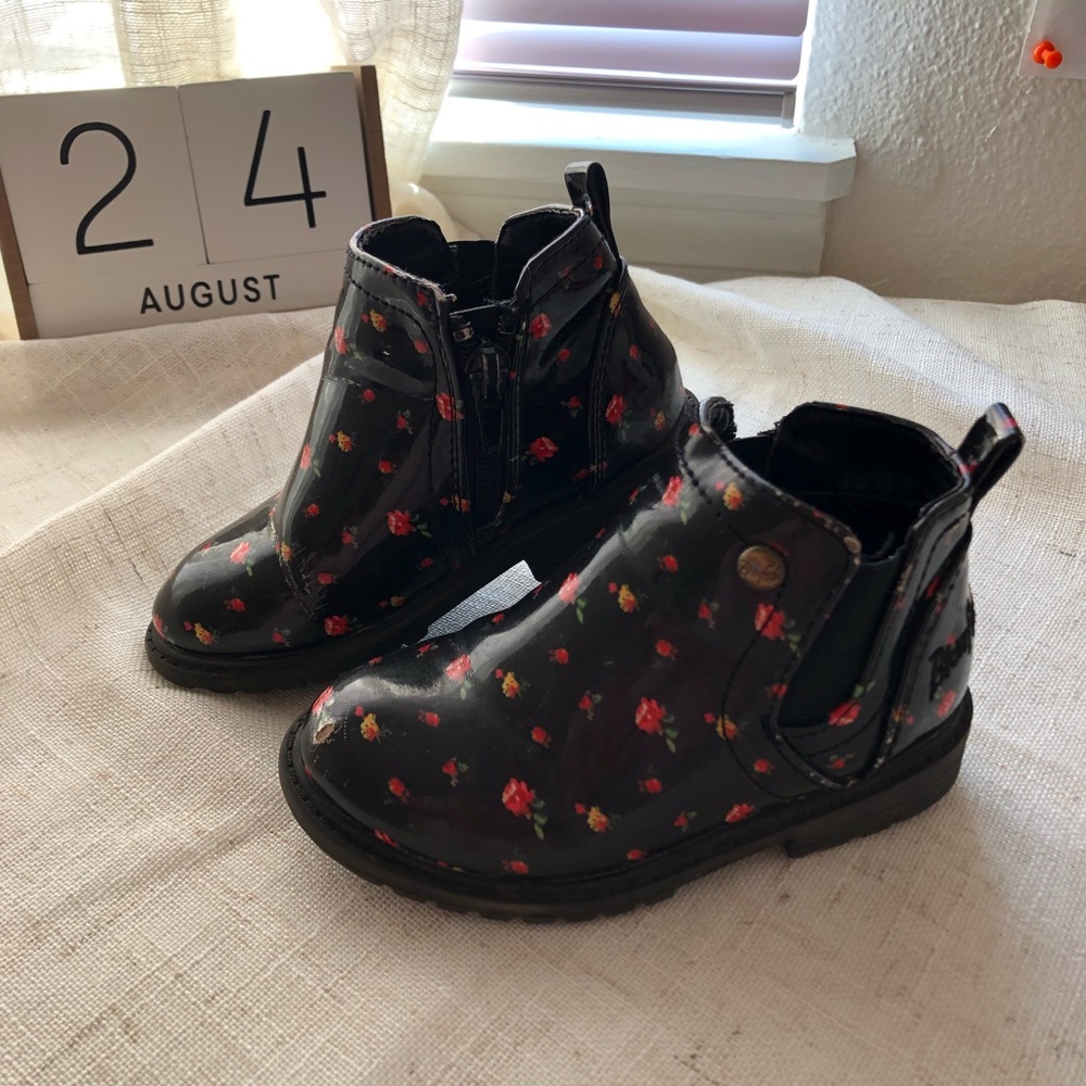 Cute floral toddler waterproof boots